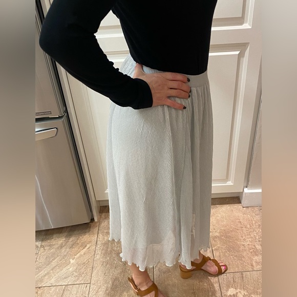 Black Tape sheer silver porcelain midi skirt. Size XS - Picture 1 of 7